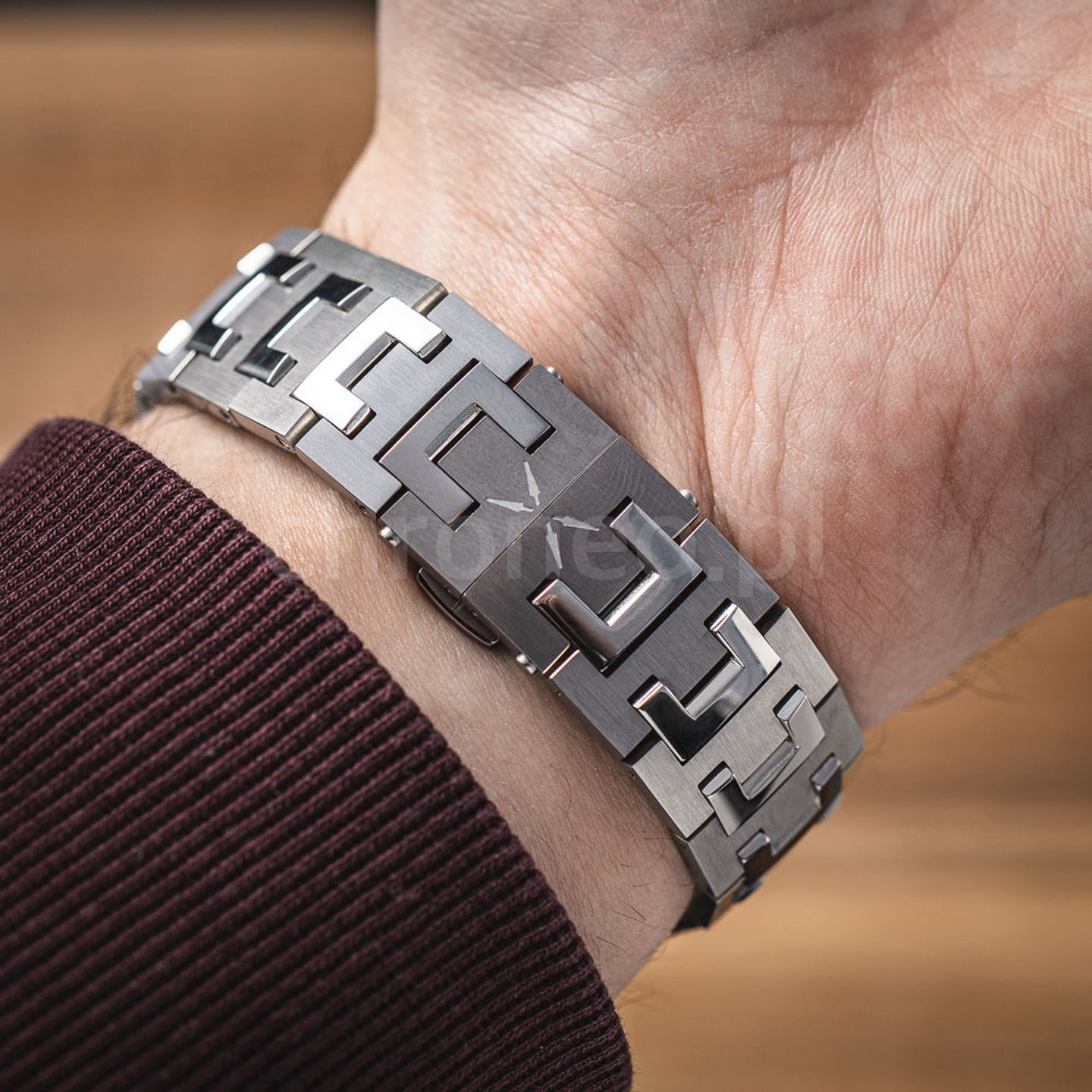 Unknown Unknown - (2025) - (5/8)