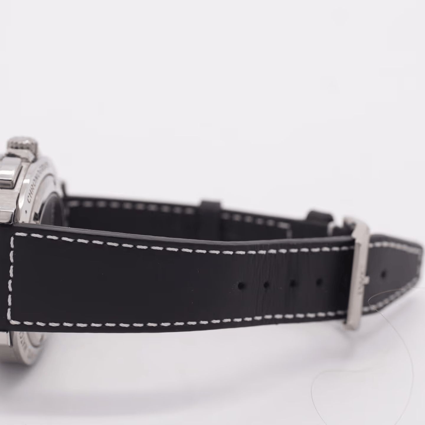 IWC Ingenieur Chronograph IW380901 (2017) - Black dial 44 mm Titanium case (8/8)