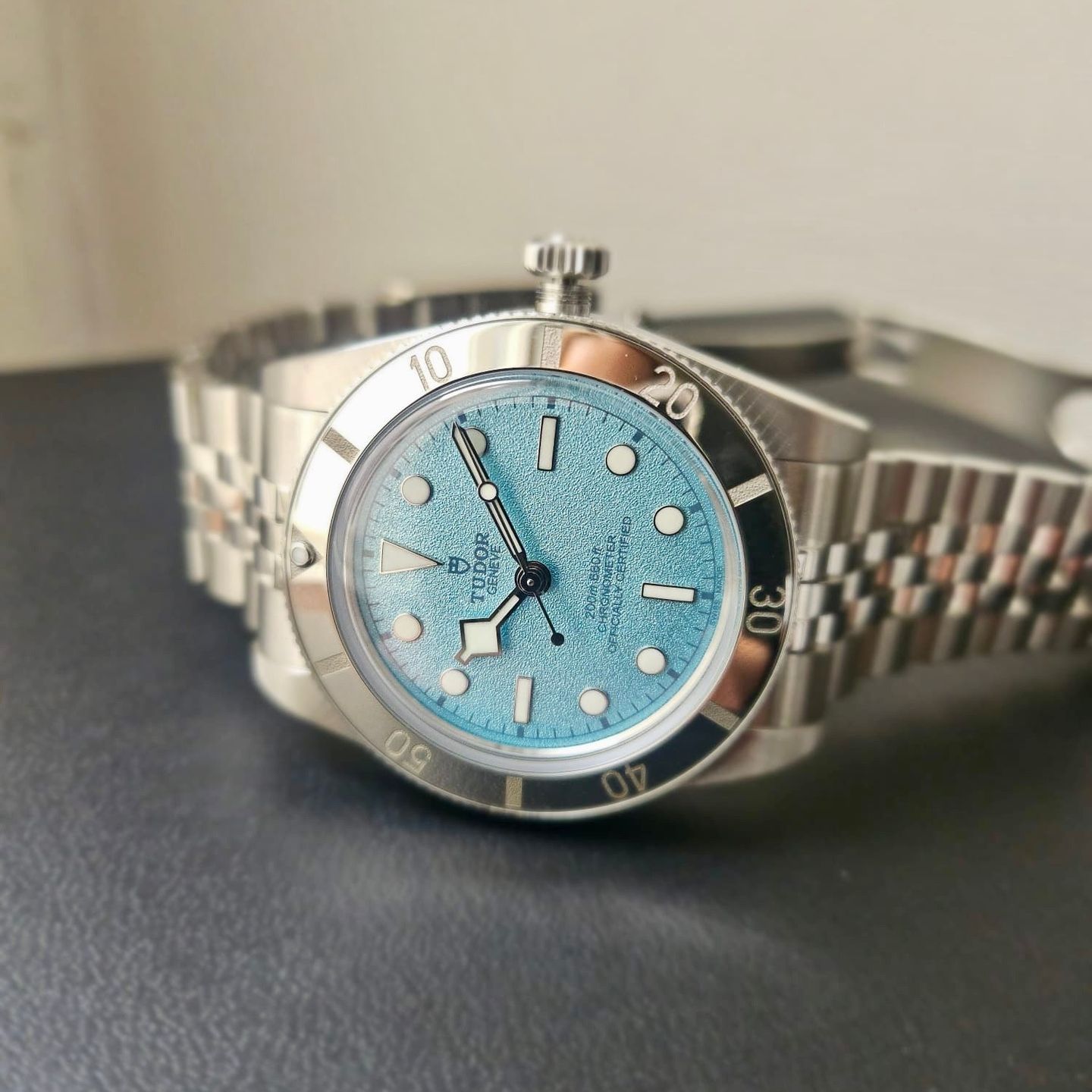 Tudor Black Bay 54 79000 (2025) - Turquoise dial 37 mm Steel case (3/4)