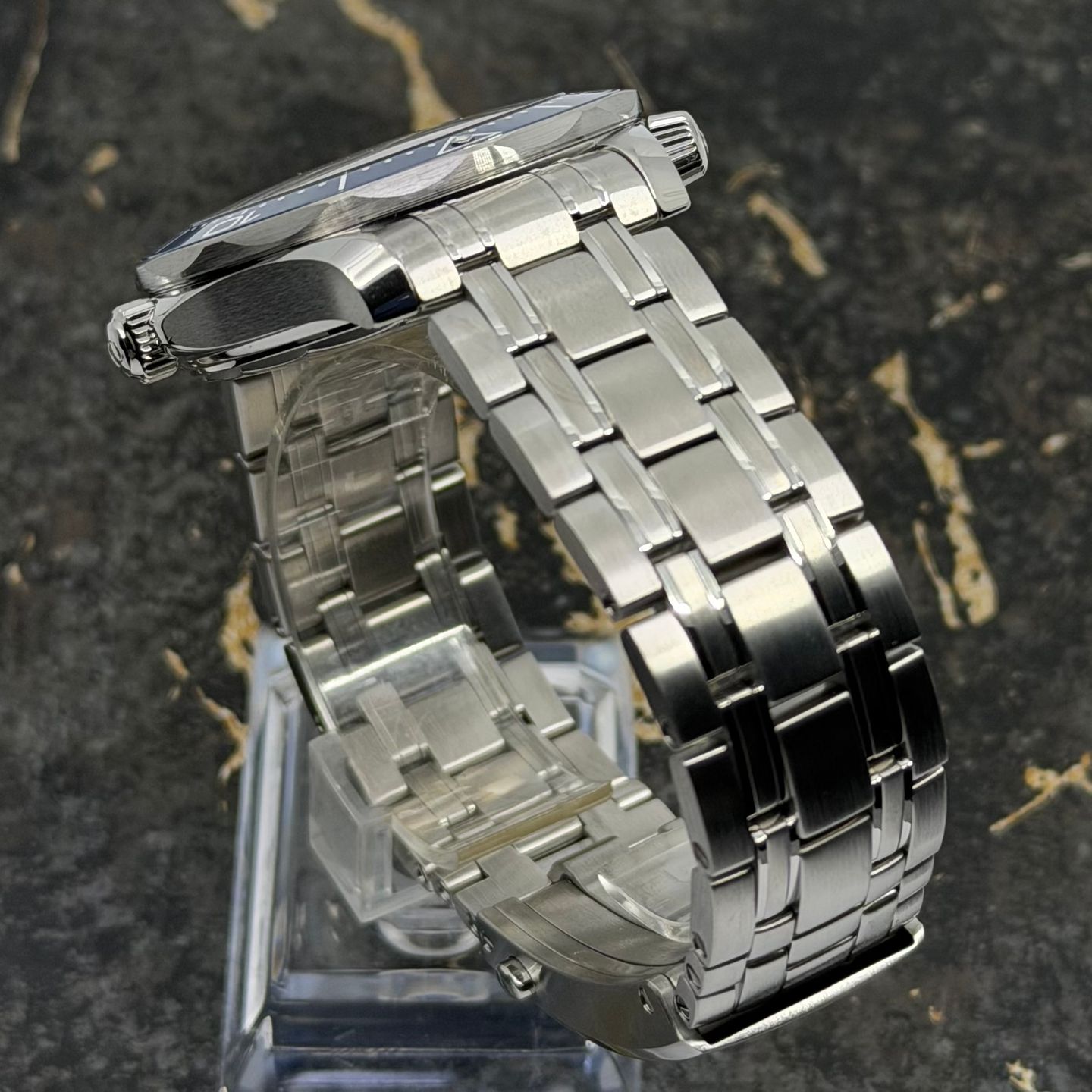 Omega Seamaster Diver 300 M 210.30.42.20.03.001 - (6/8)