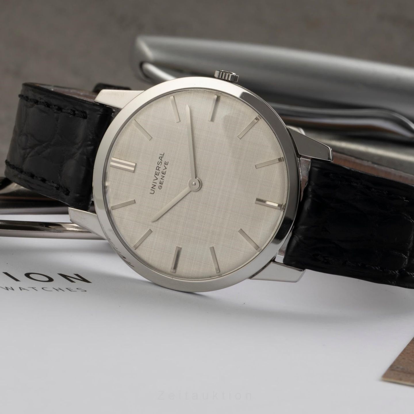 Universal Genève Vintage 842101 - (2/8)