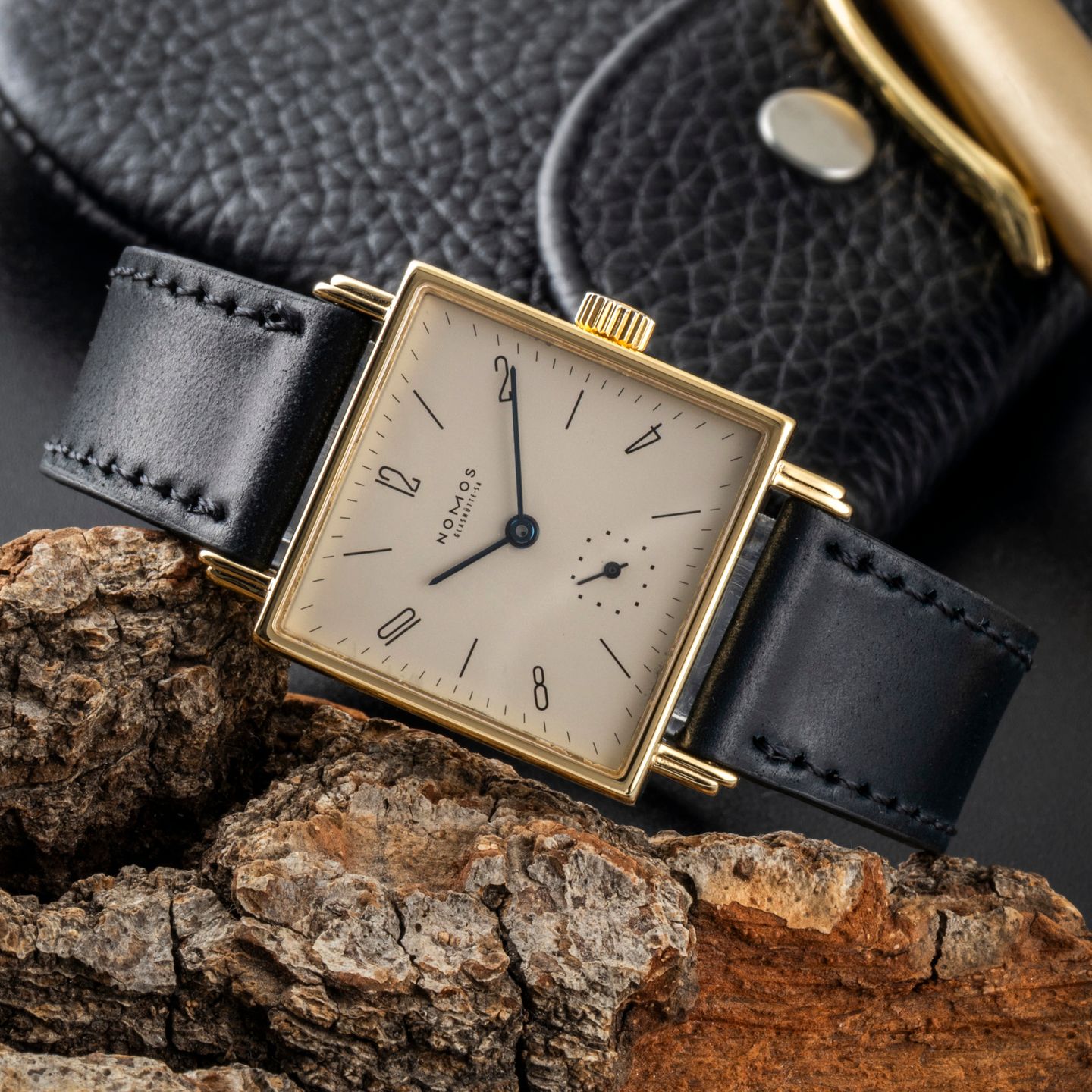 NOMOS Tetra 413 (Unknown (random serial)) - White dial 30 mm Yellow Gold case (2/8)