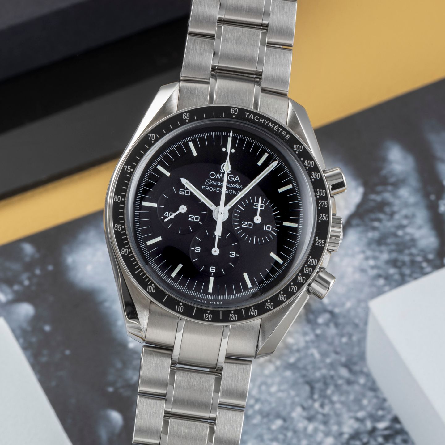 Omega Speedmaster Professional Moonwatch 311.30.42.30.01.005 (Unknown (random serial)) - Black dial 42 mm Steel case (3/8)