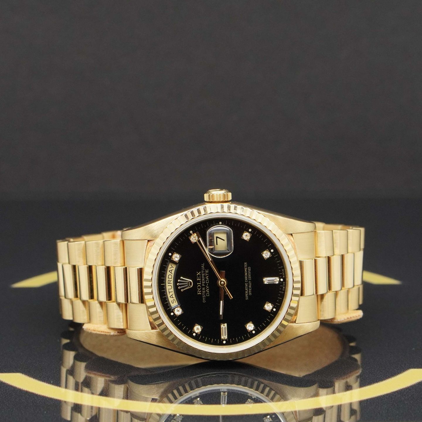 Rolex Day-Date 36 18238 (1991) - Black dial 36 mm Yellow Gold case (4/7)