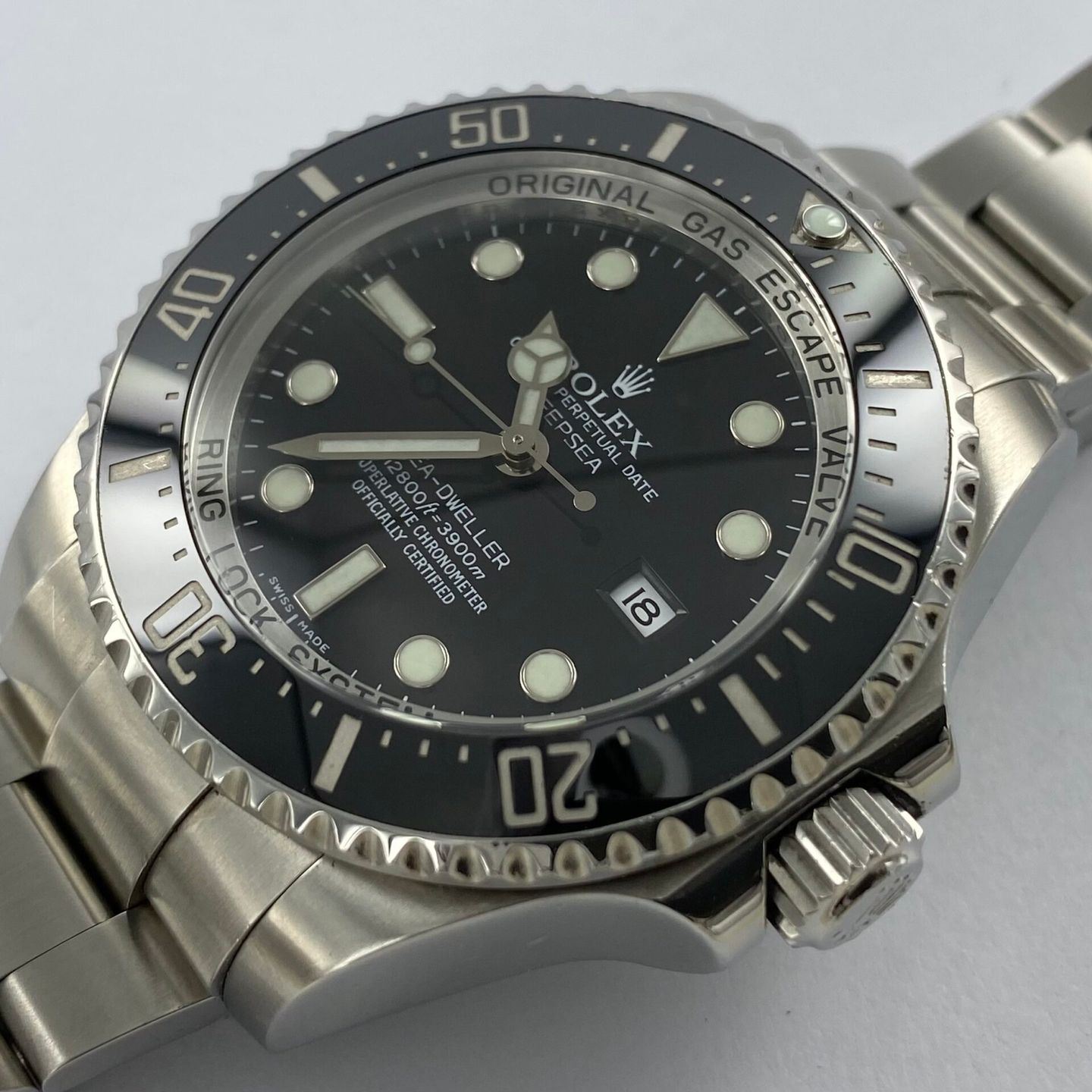 Rolex Sea-Dweller Deepsea 116660 (2009) - Black dial 44 mm Steel case (3/5)