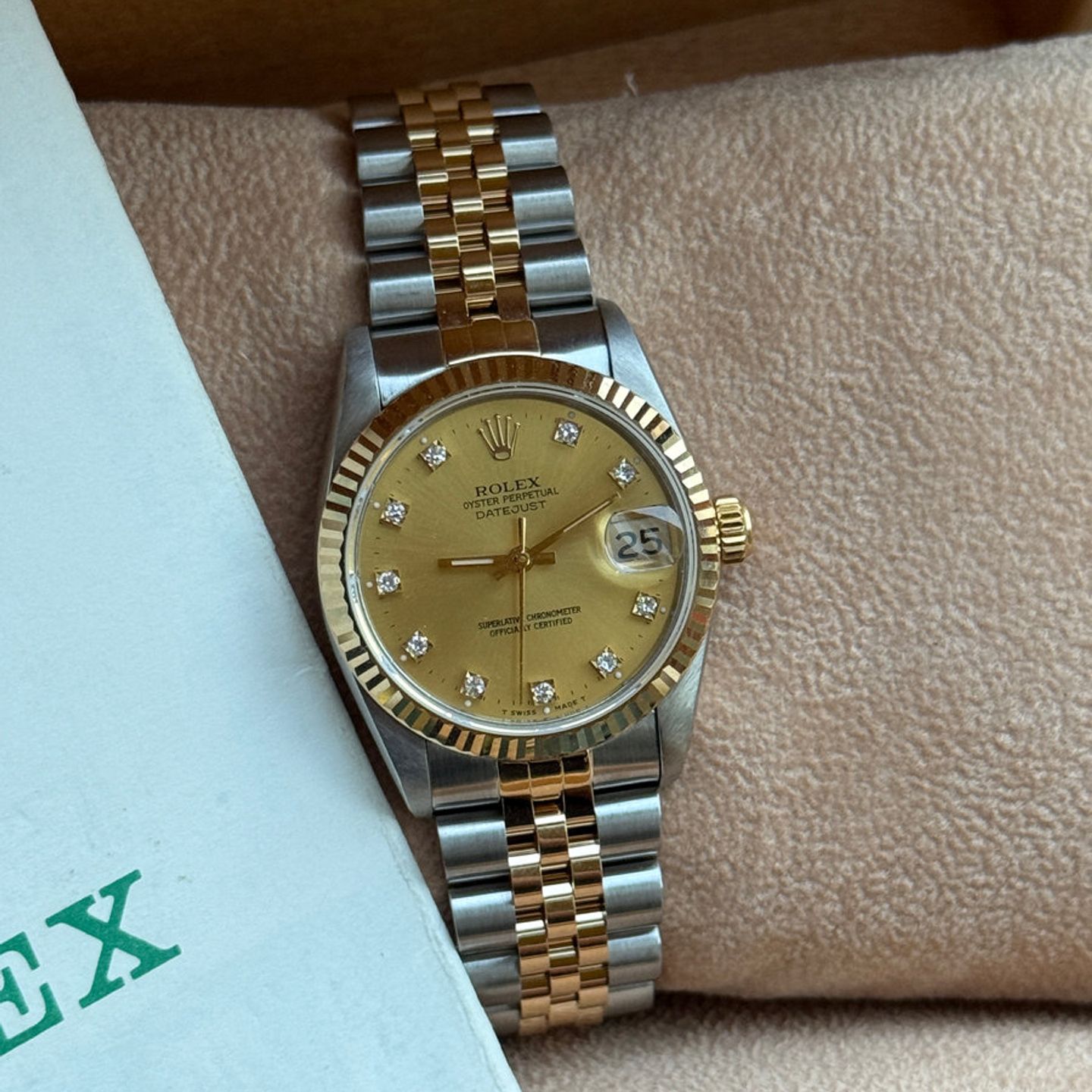 Rolex Datejust 31 68273 (1989) - Champagne wijzerplaat 31mm Goud/Staal (2/8)