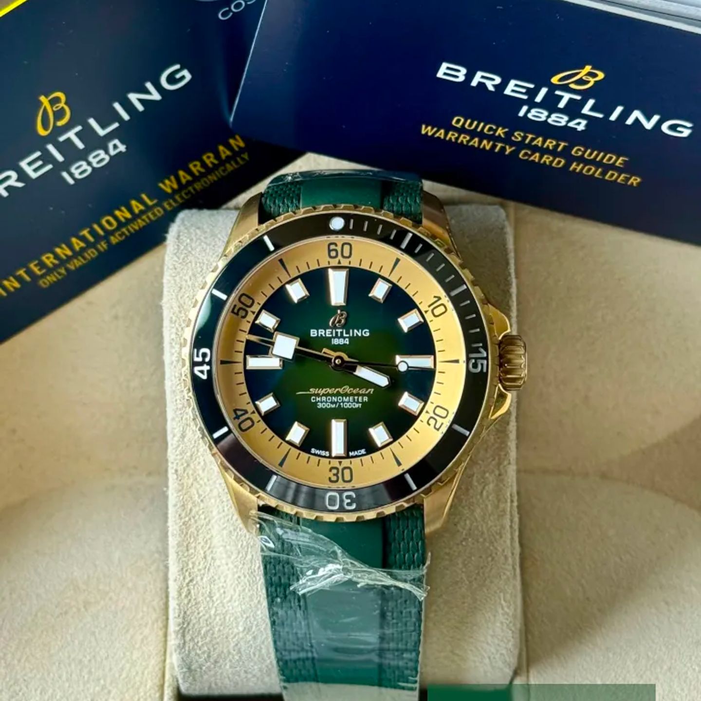 Breitling Superocean 42 N17375201L1S1 (Unknown (random serial)) - Green dial 42 mm Bronze case (4/5)