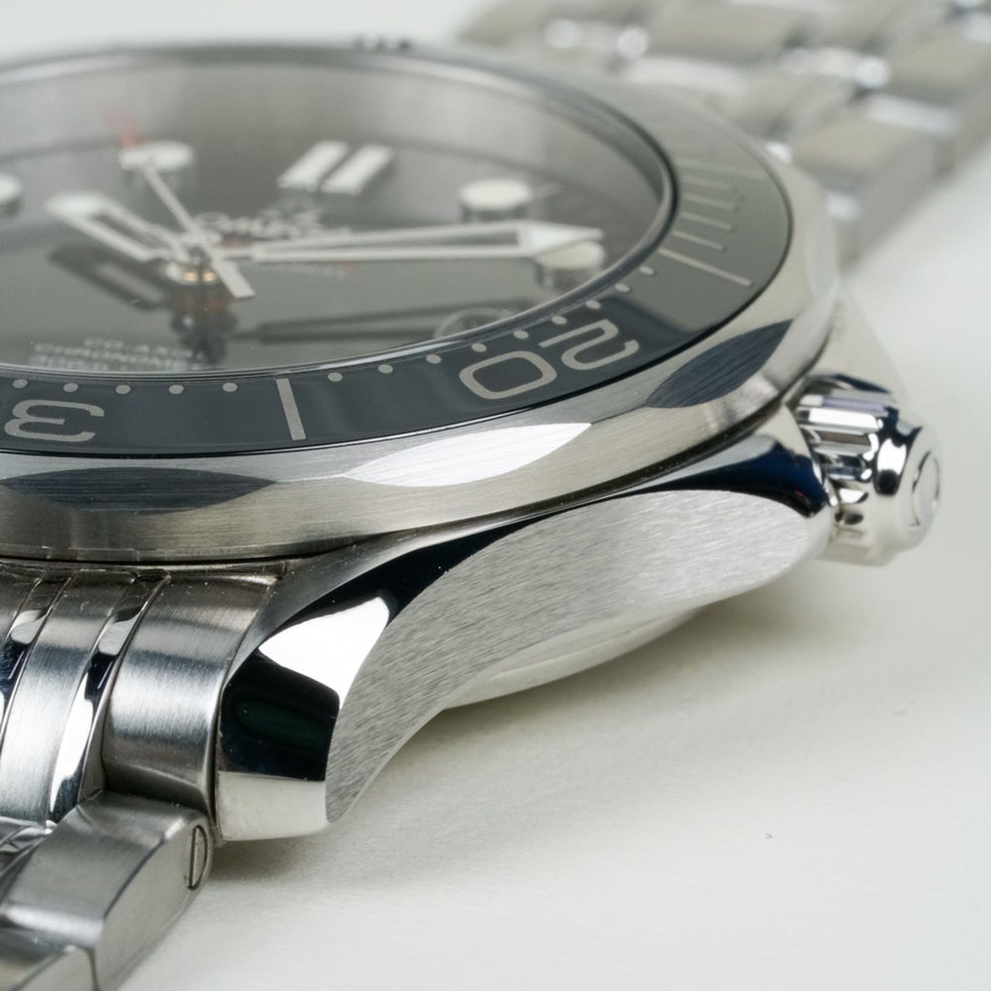 Omega Seamaster Diver 300 M 212.30.41.20.01.003 (2017) - Black dial 41 mm Steel case (6/8)