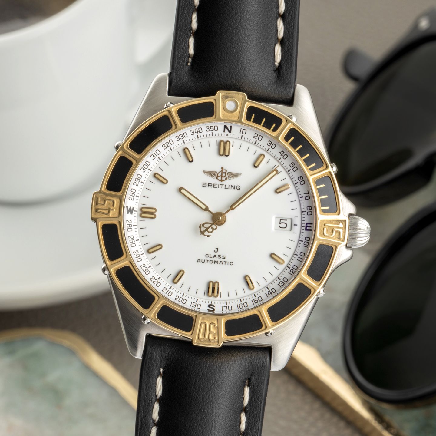 Breitling J-Class 80250 (1995) - White dial 40 mm (3/8)