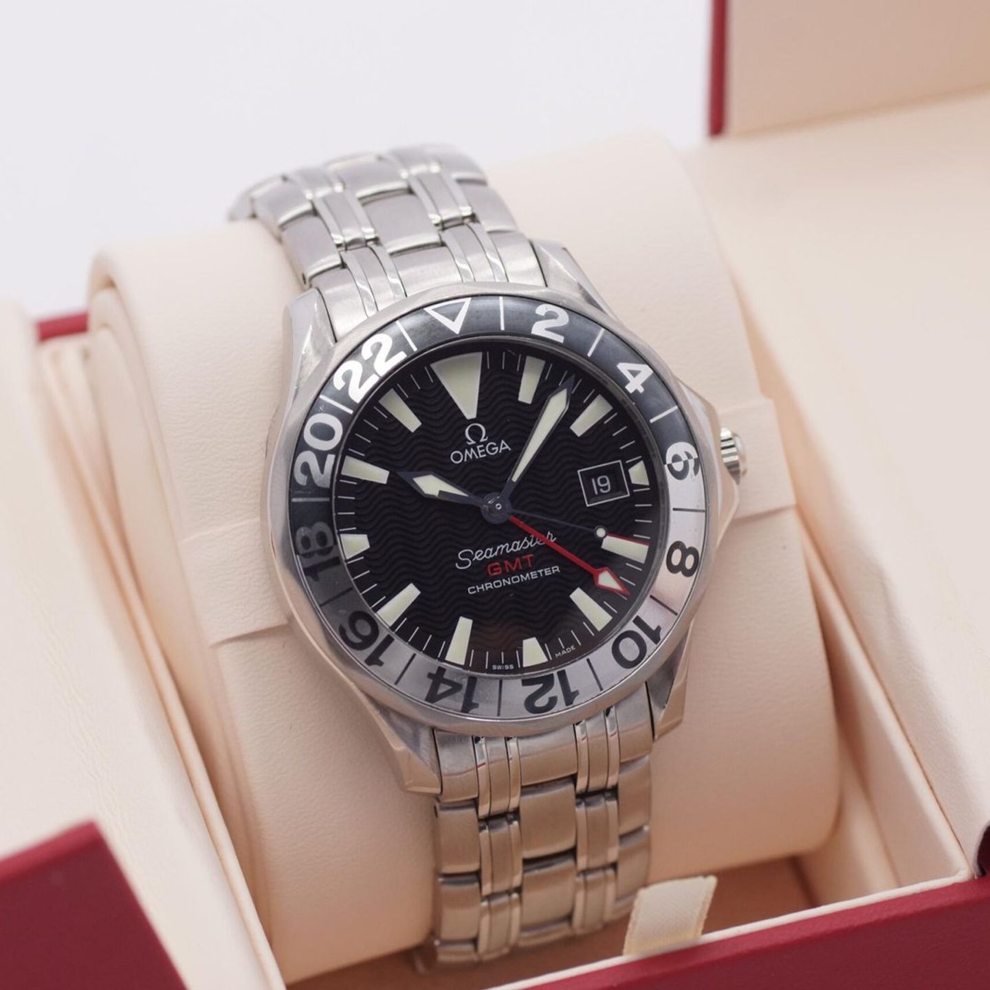 Omega Seamaster Diver 300 M 2534.50.00 (2001) - Black dial 42 mm Steel case (2/8)