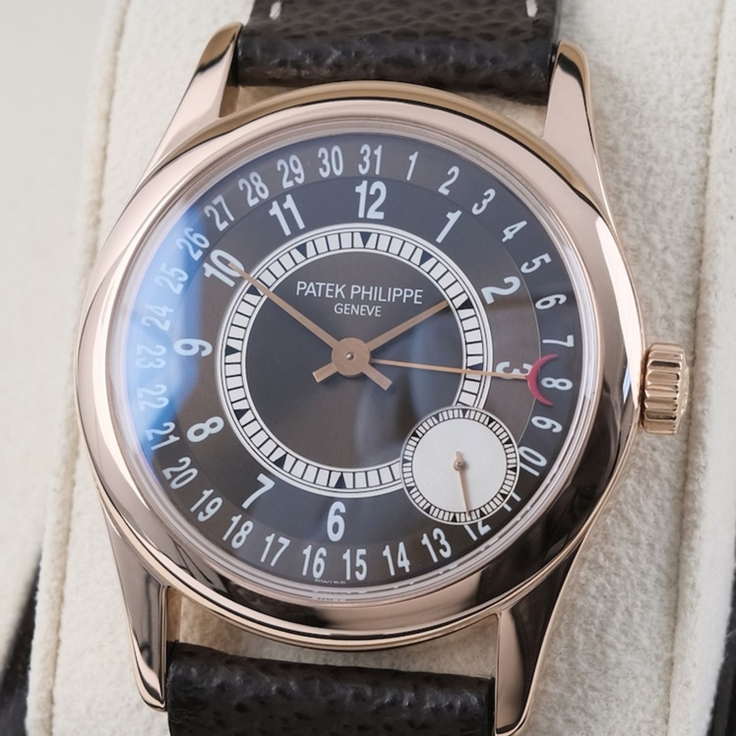 Patek Philippe Calatrava 6000R-001 (2011) - Bruin wijzerplaat 37mm Roségoud (3/8)