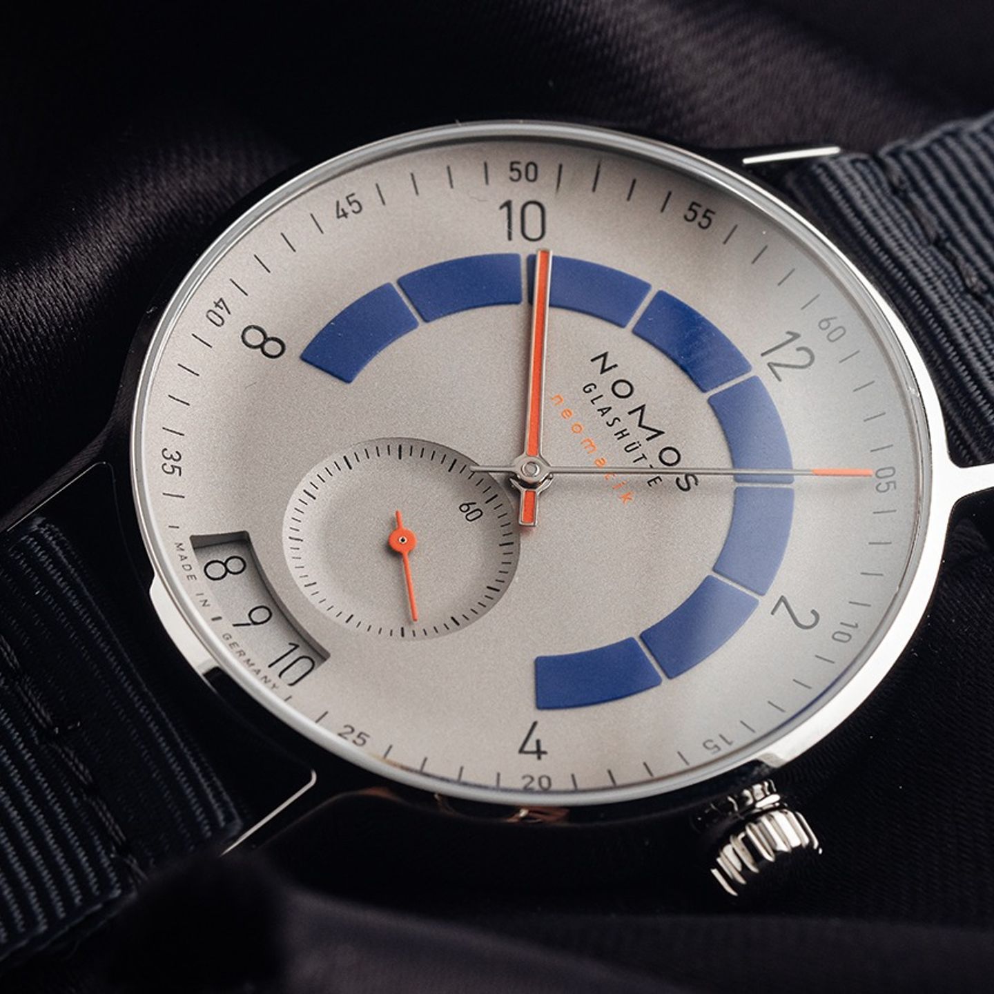 NOMOS Autobahn 1303 - (3/7)
