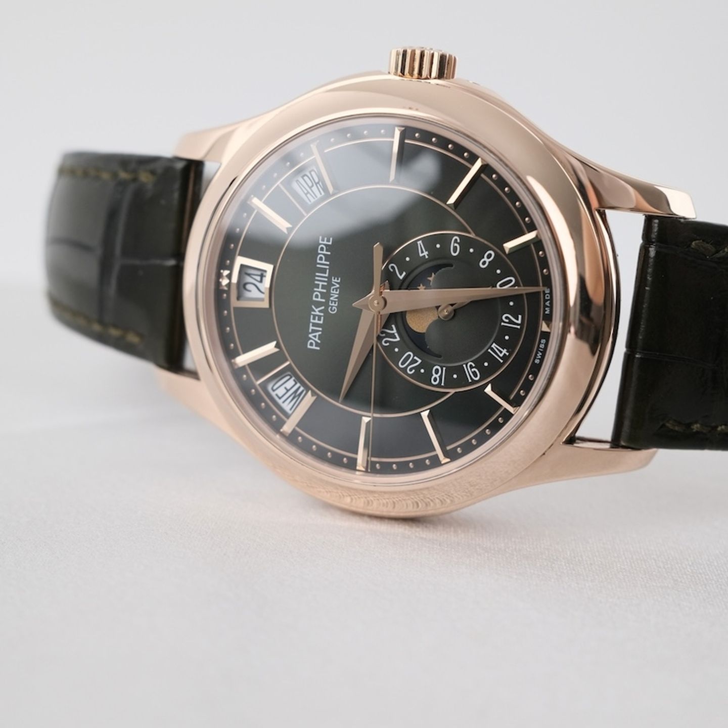 Patek Philippe Annual Calendar 5205R-011 - (6/8)