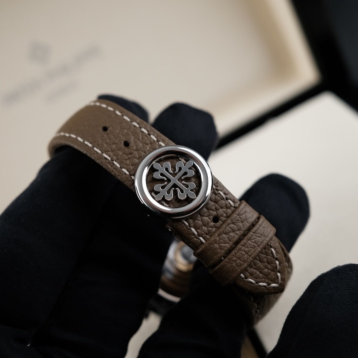 Patek Philippe World Time Chronograph 5935A-001 - (6/8)