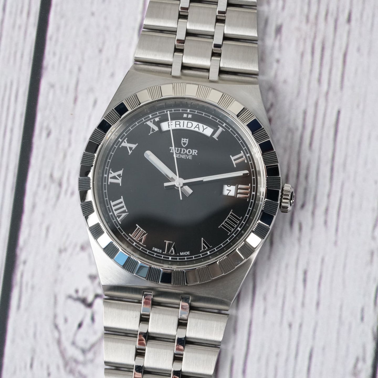 Tudor Royal 28600 (2022) - Black dial 41 mm Steel case (1/8)
