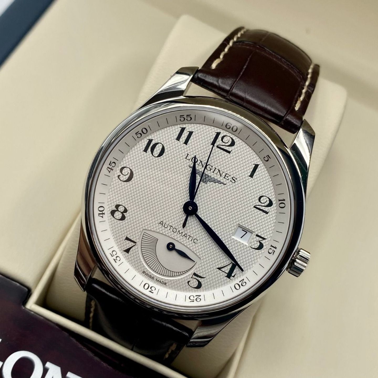 Longines Master Collection L2.908.4.78.3 (2024) - Zilver wijzerplaat 40mm Staal (2/8)