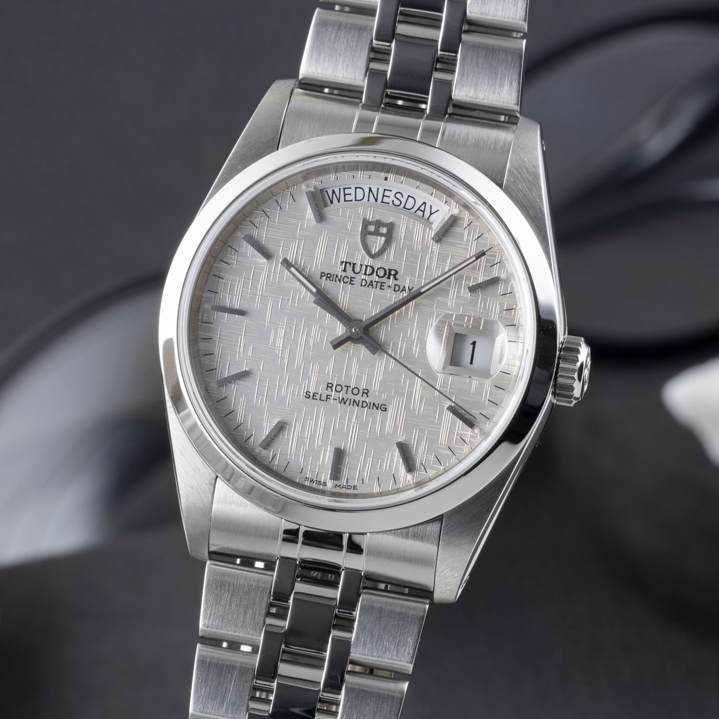 Tudor Prince Date 76200 - (3/8)