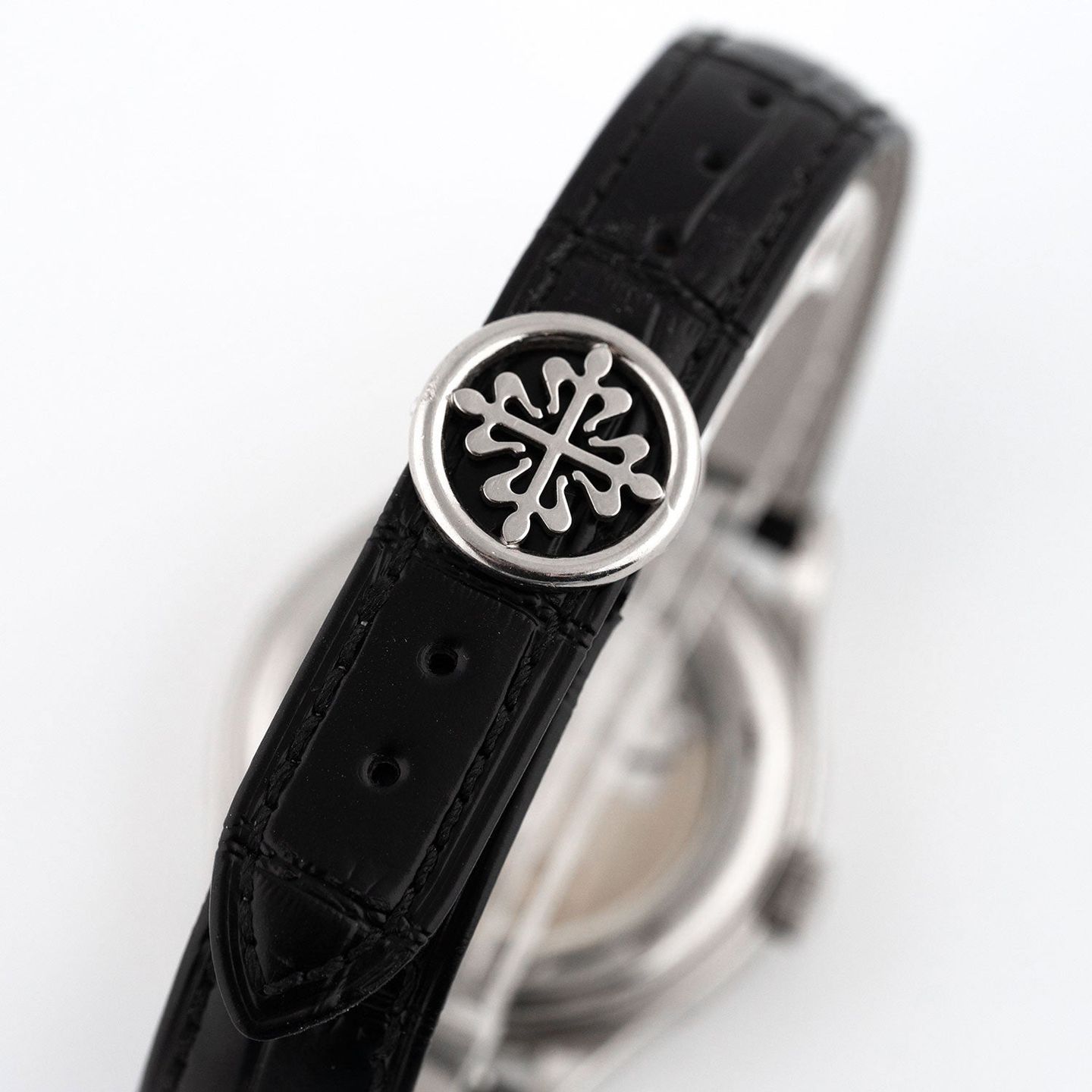 Patek Philippe Annual Calendar 5396G-011 - (3/4)