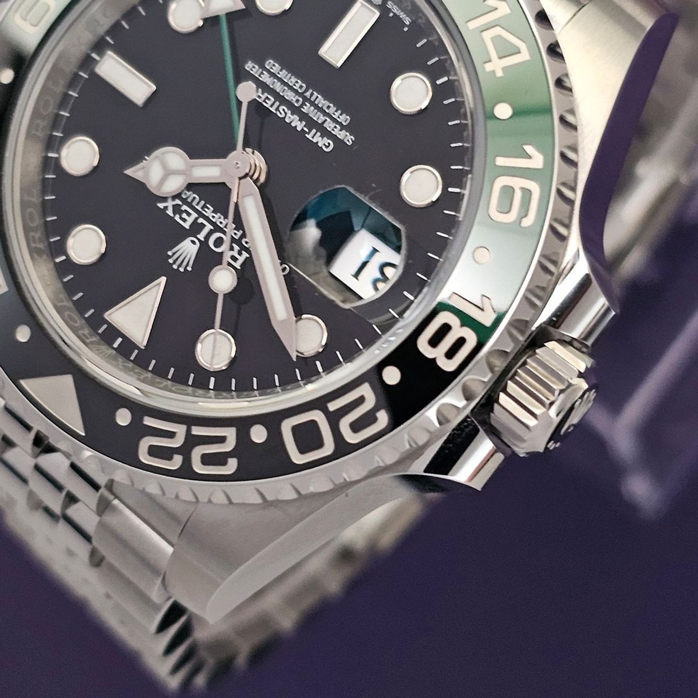 Rolex GMT-Master II 126720VTNR (2026) - Black dial 40 mm Steel case (2/4)