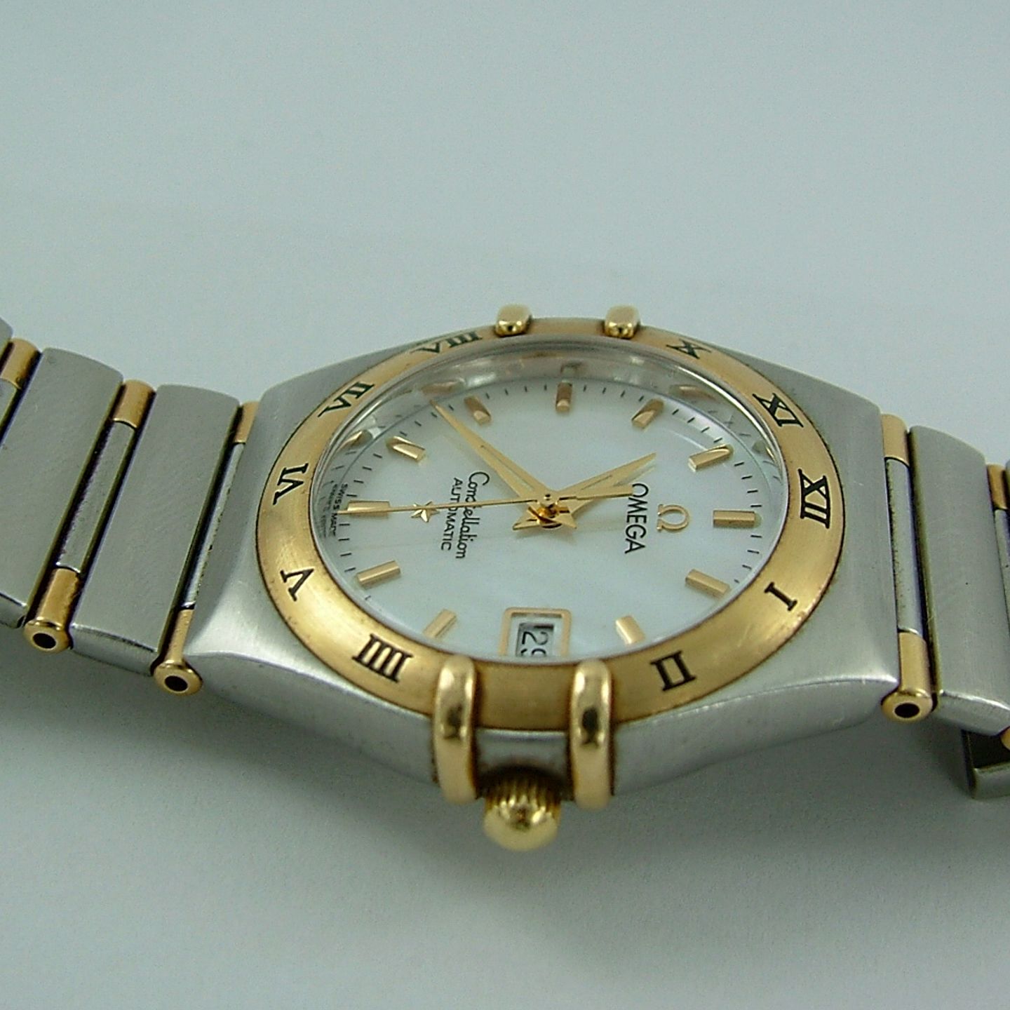 Omega Constellation - (Unknown (random serial)) - White dial 27 mm Gold/Steel case (5/6)