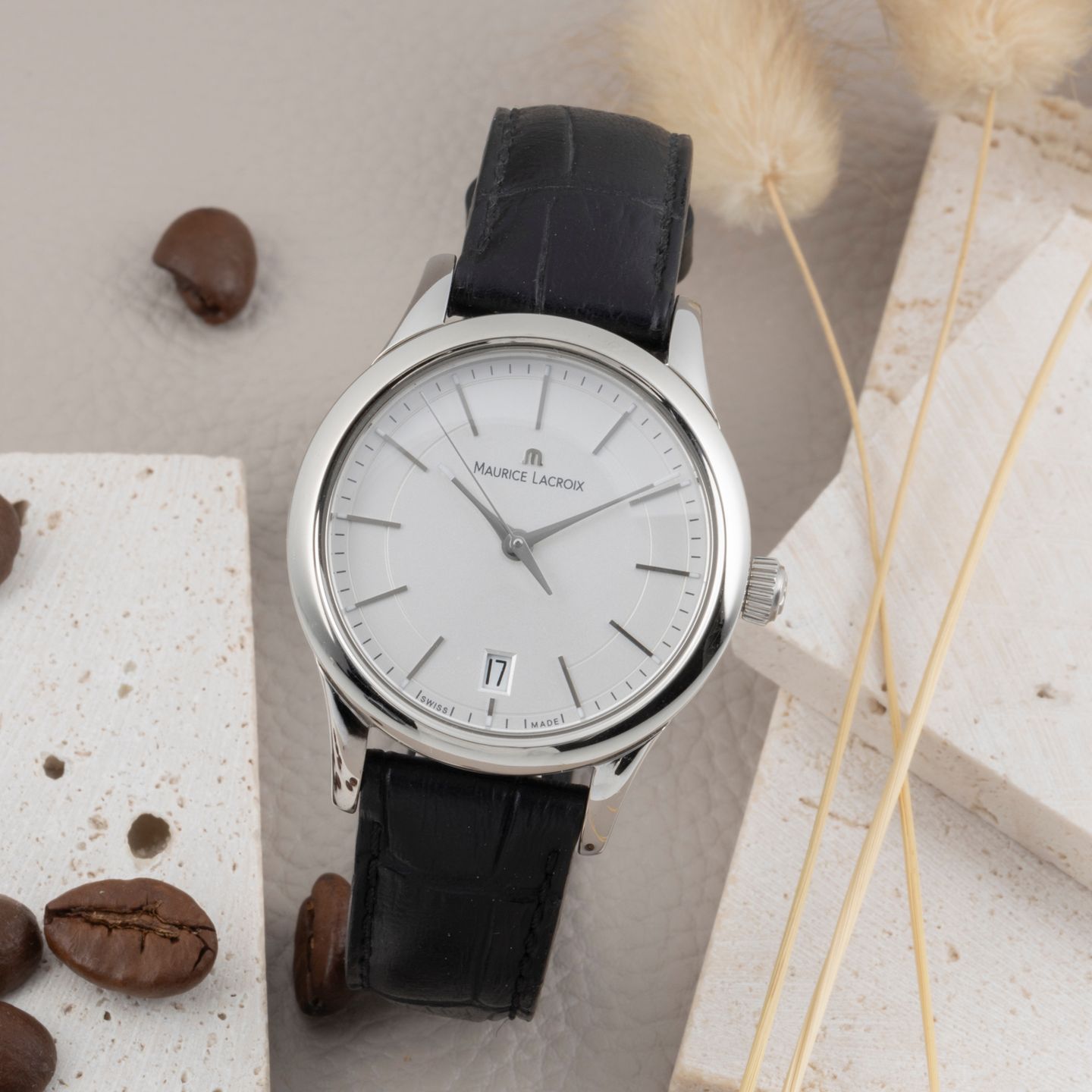 Maurice Lacroix Les Classiques Date LC1026-SS001-130 (Unknown (random serial)) - Silver dial 33 mm Steel case (1/8)