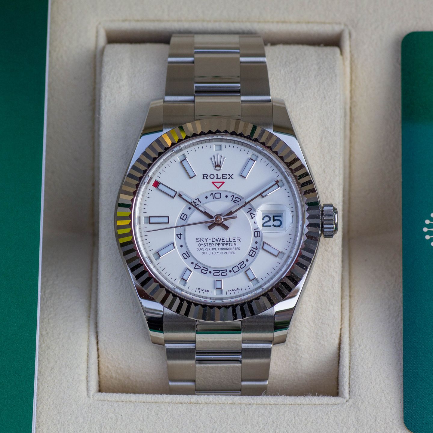 Rolex Sky-Dweller 326934 (2020) - Wit wijzerplaat 42mm Staal (1/8)