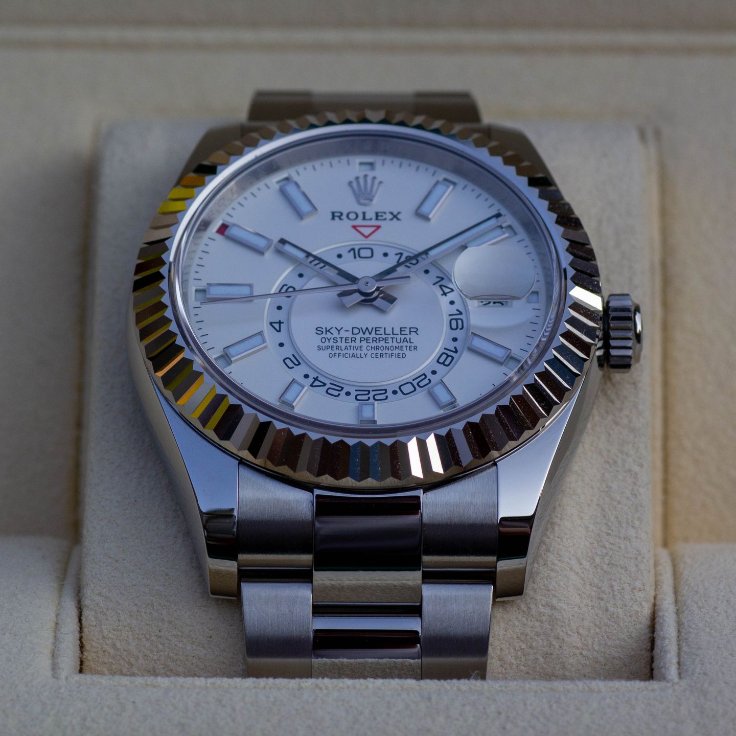 Rolex Sky-Dweller 326934 (2020) - White dial 42 mm Steel case (5/8)