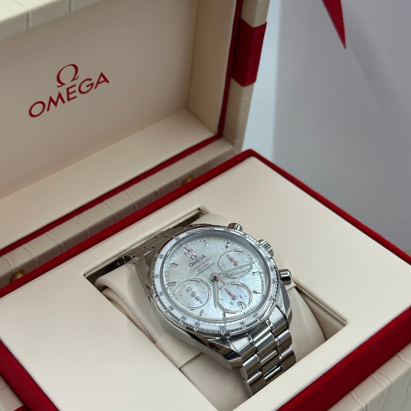 Omega Speedmaster 324.30.38.50.55.001 - (1/8)