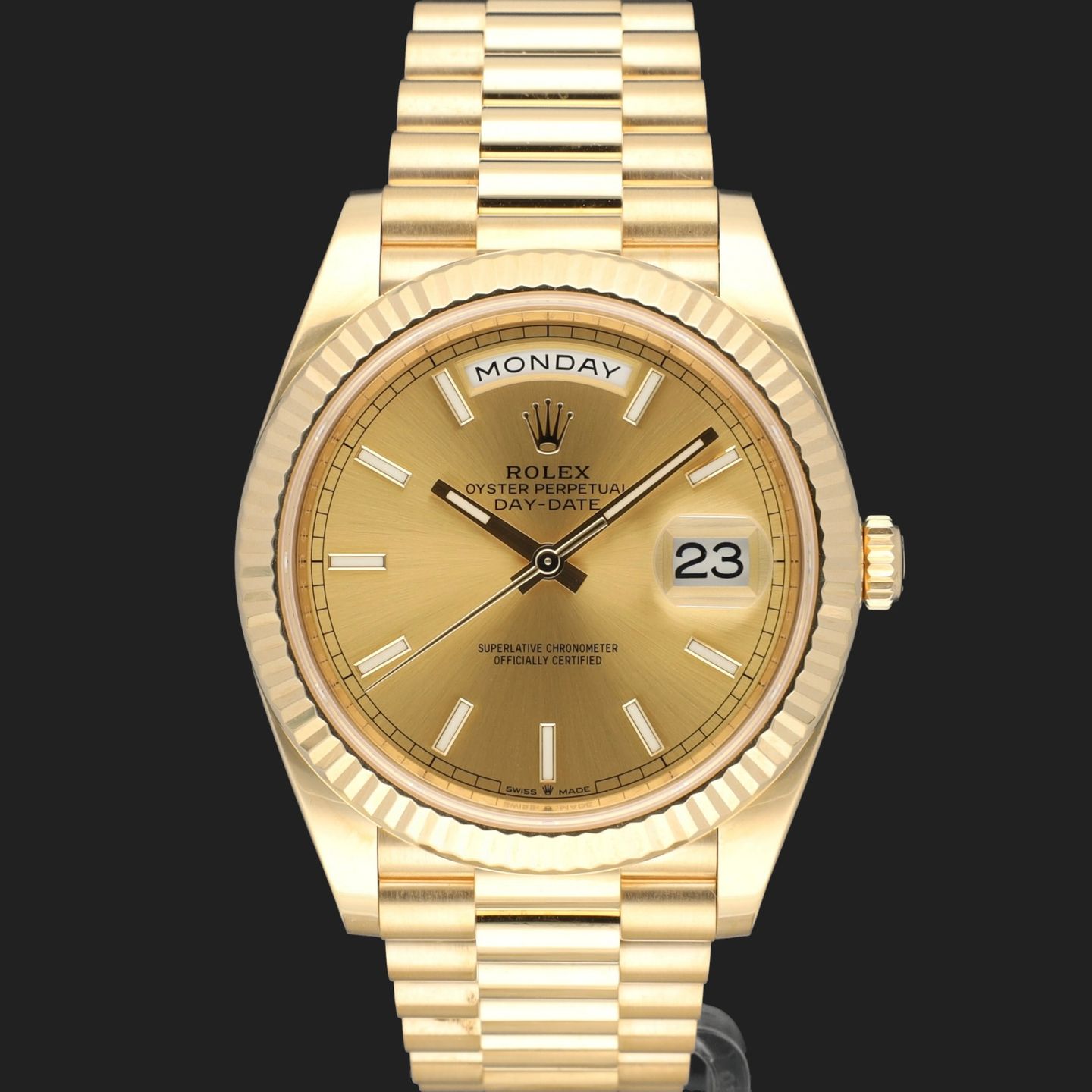 Rolex Day-Date 40 228238 (2021) - Champagne dial 40 mm Yellow Gold case (3/8)