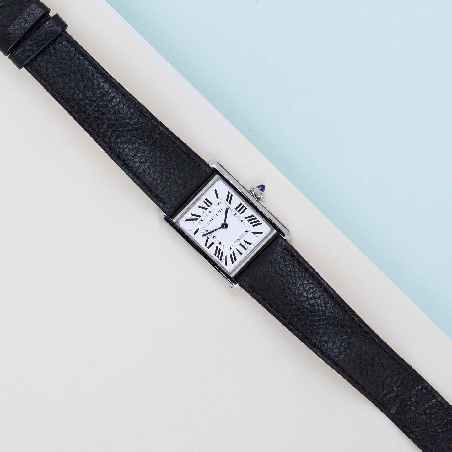 Cartier Tank WSTA0041 (2023) - Wit wijzerplaat 34mm Staal (2/8)