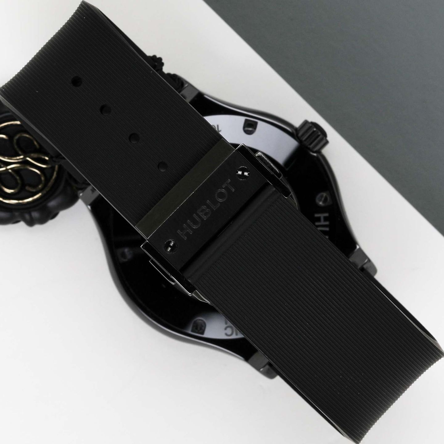 Hublot Classic Fusion 511.CM.1770.RX (2016) - Black dial 45 mm Ceramic case (5/8)