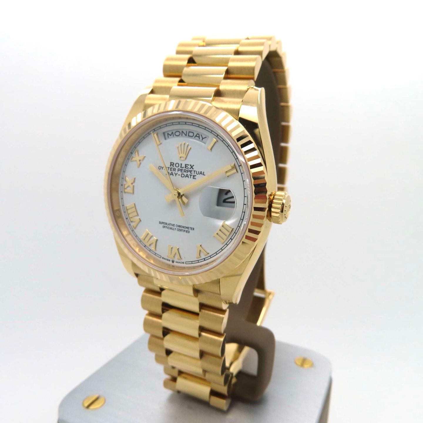 Rolex Day-Date 36 128238 (2022) - White dial 36 mm Yellow Gold case (1/8)