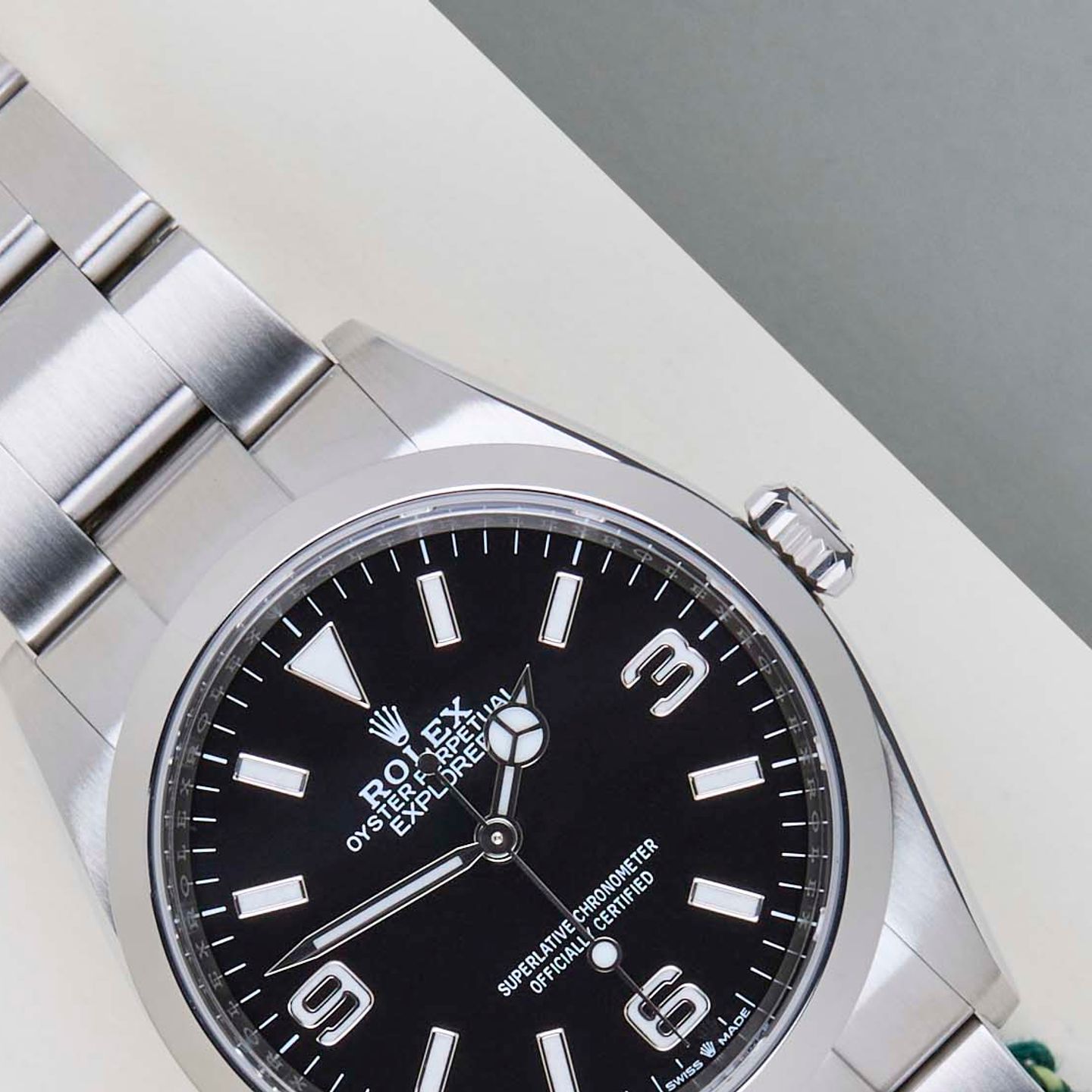 Rolex Explorer 124270 (2023) - Zwart wijzerplaat 36mm Staal (3/8)