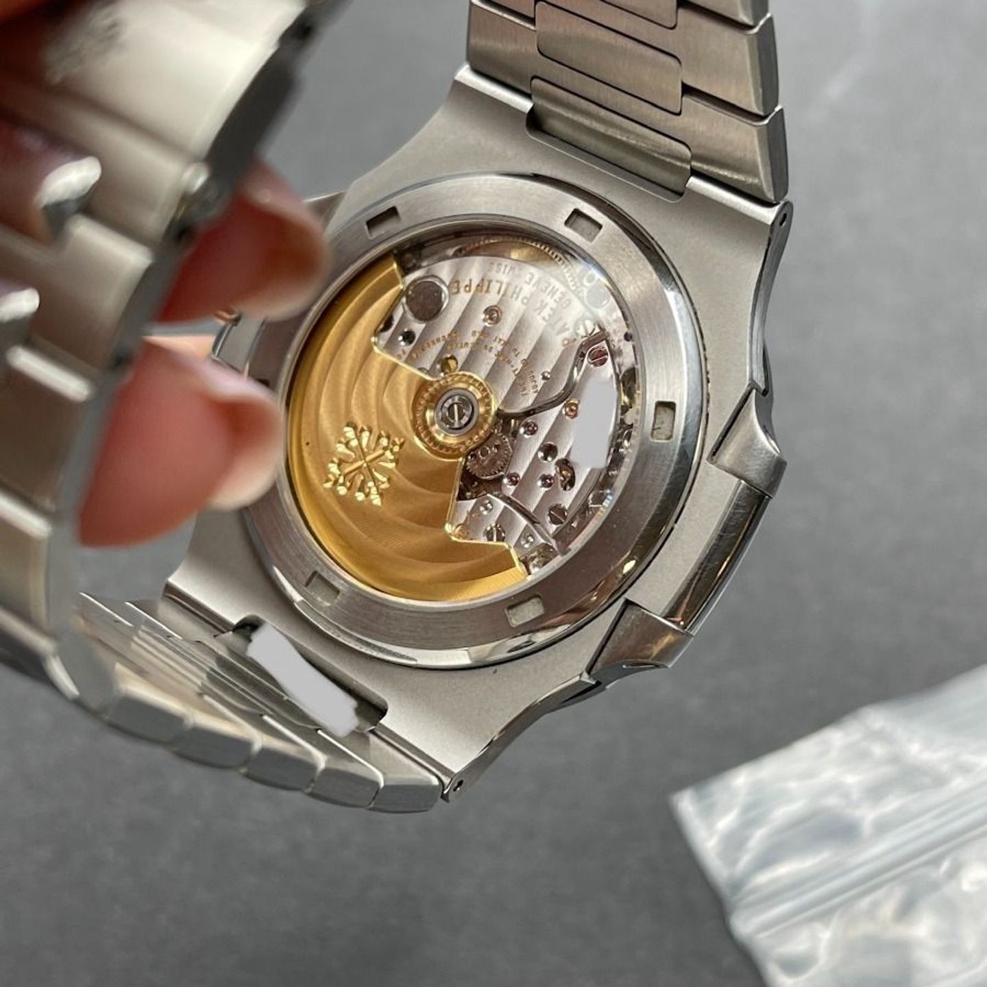 Patek Philippe Nautilus 5711/1A-010 - (6/8)