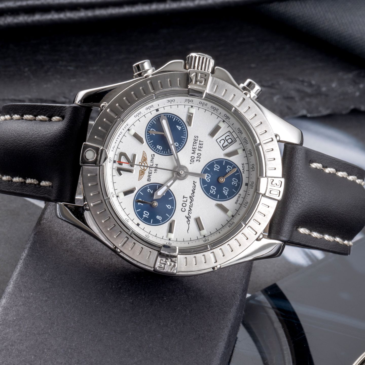 Breitling Colt A53050 (2000) - 38 mm Steel case (2/8)