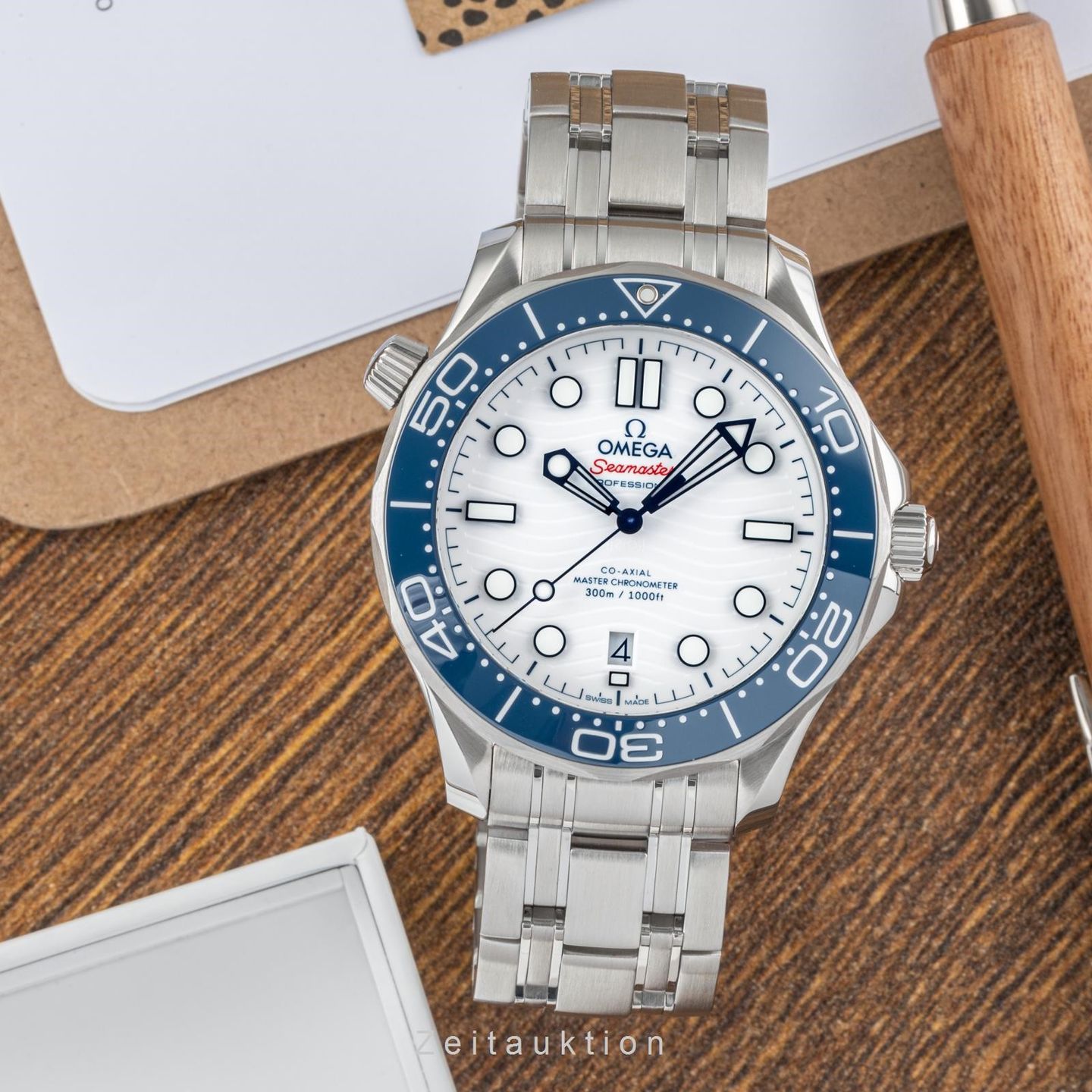 Omega Seamaster 522.30.42.20.04.001 (2022) - White dial 42 mm Steel case (4/8)