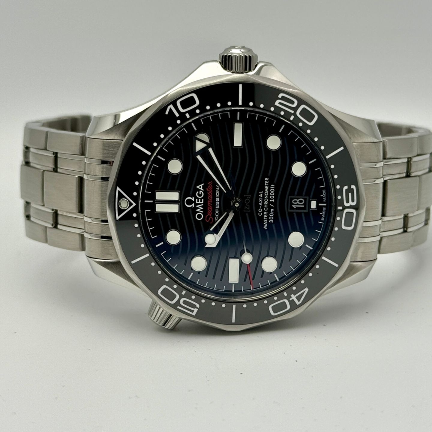 Omega Seamaster Diver 300 M 210.30.42.20.01.001 - (2/8)