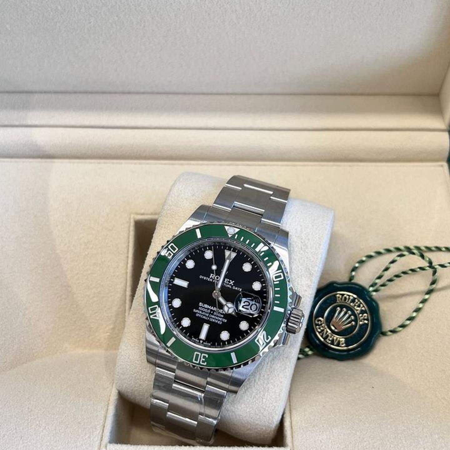 Rolex Submariner Date 126610lv - (2/10)