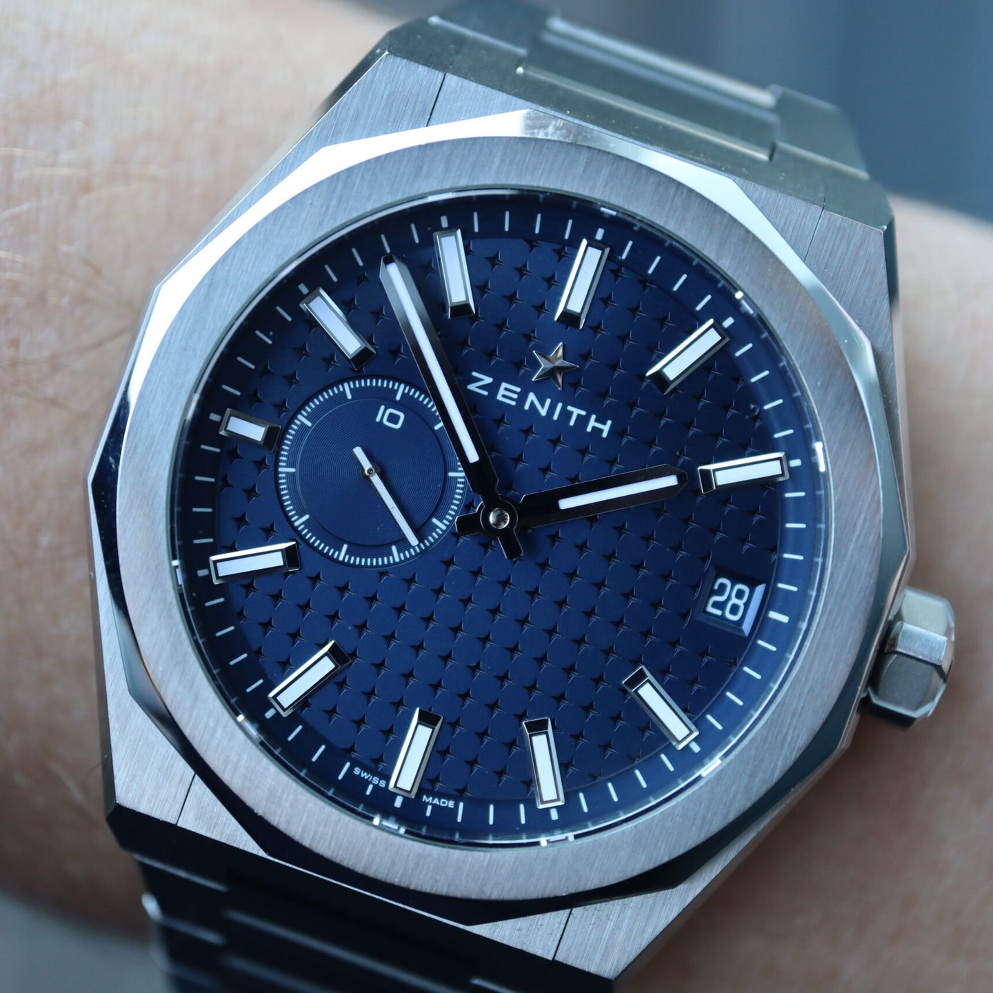 Zenith Defy Skyline 03.9300.3620/51.I001 - (1/8)