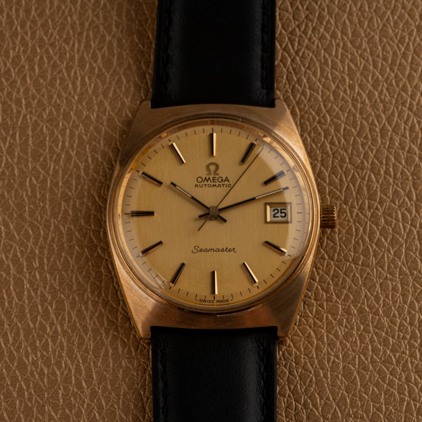 Omega Seamaster 166.0204 (1977) - Black dial 35 mm Gold/Steel case (5/8)