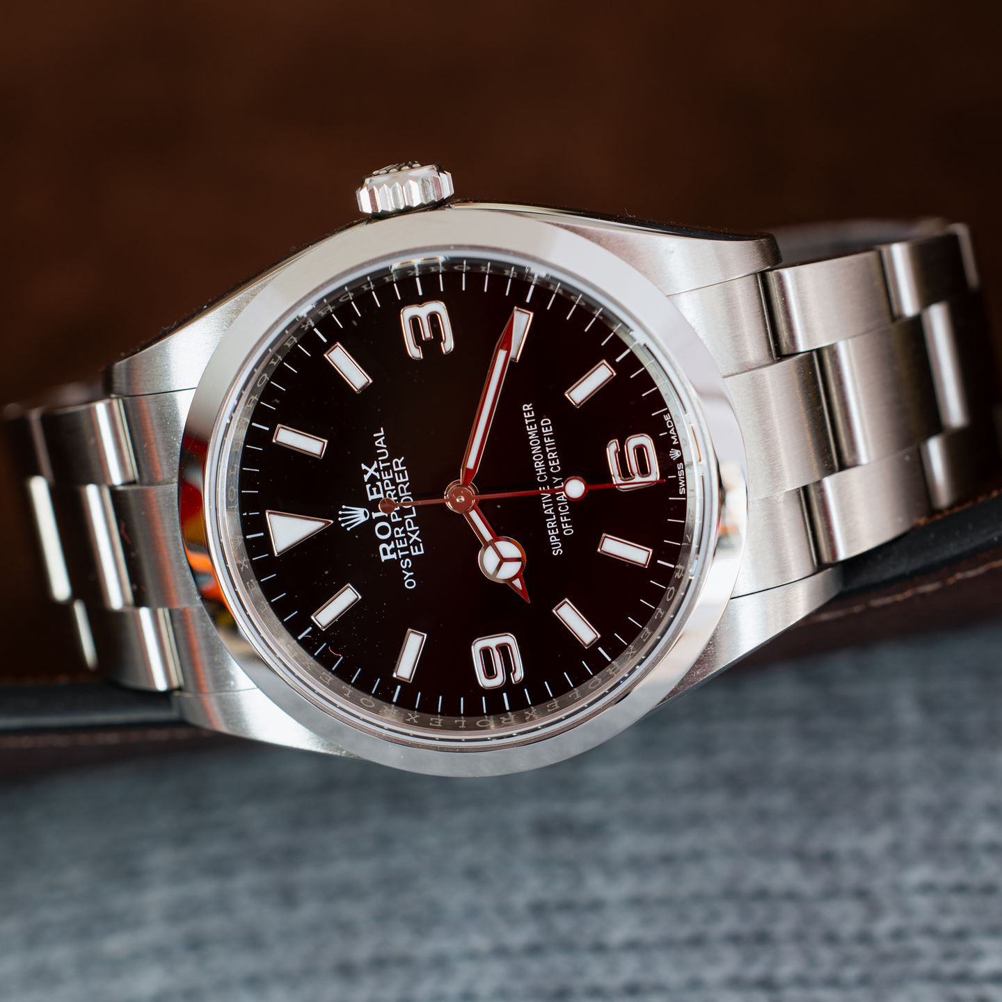 Rolex Explorer 124270 - (2/3)