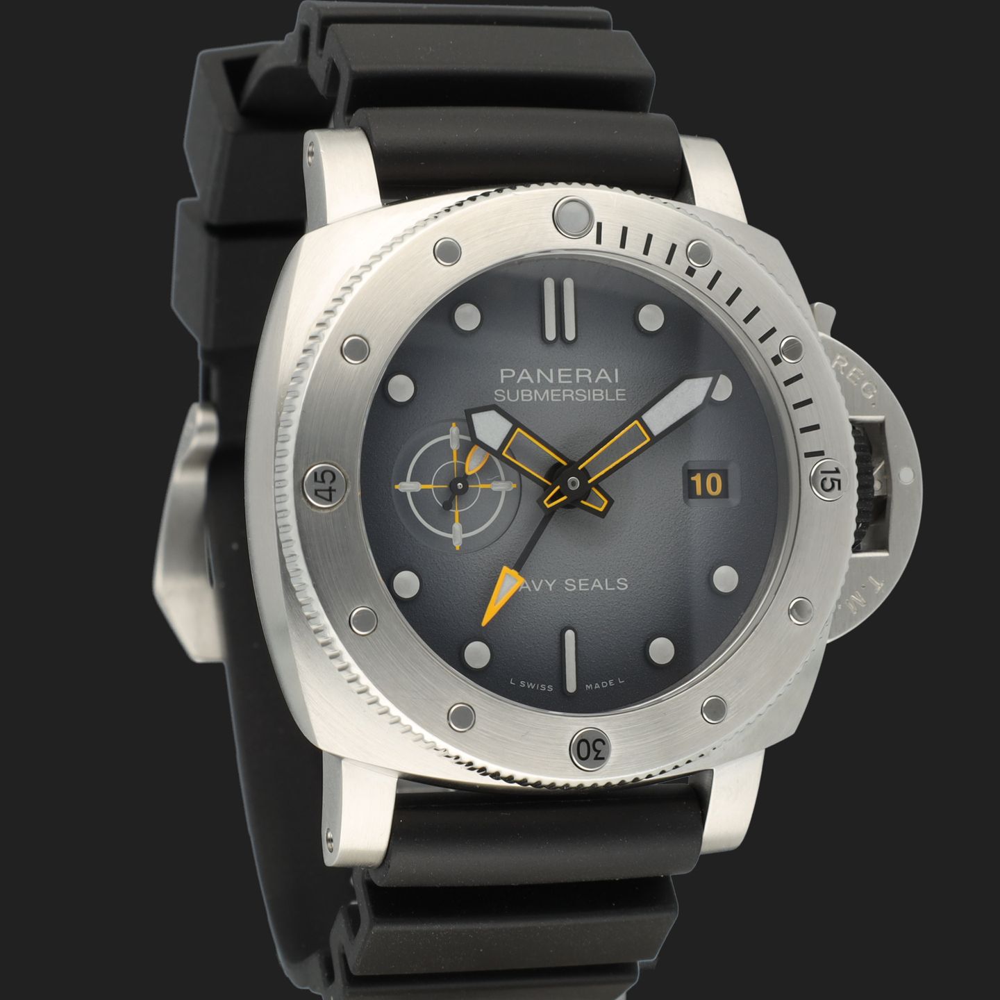 Panerai Luminor Submersible PAM01323 (2023) - Grey dial 44 mm Steel case (4/8)
