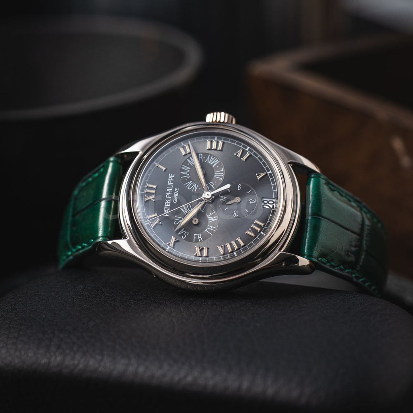 Patek Philippe Annual Calendar 5035G - (1/8)