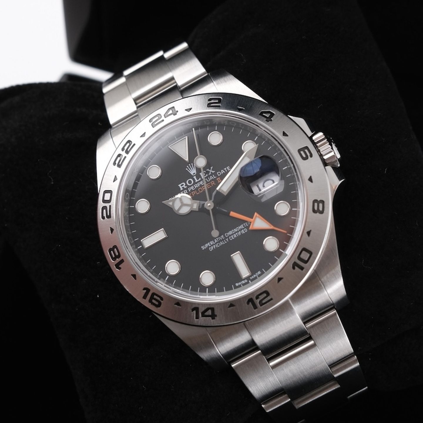 Rolex Explorer II 216570 (2018) - Black dial 42 mm Steel case (4/8)