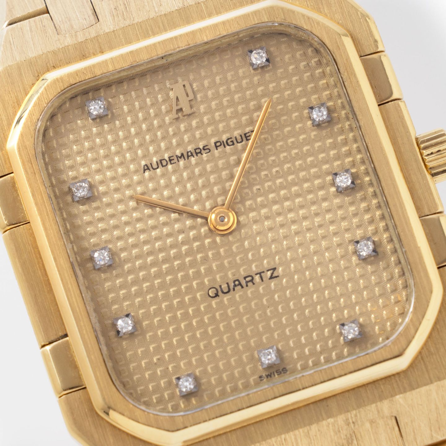 Audemars Piguet Royal Oak 6005BA (1980) - Champagne dial 41 mm Yellow Gold case (2/8)