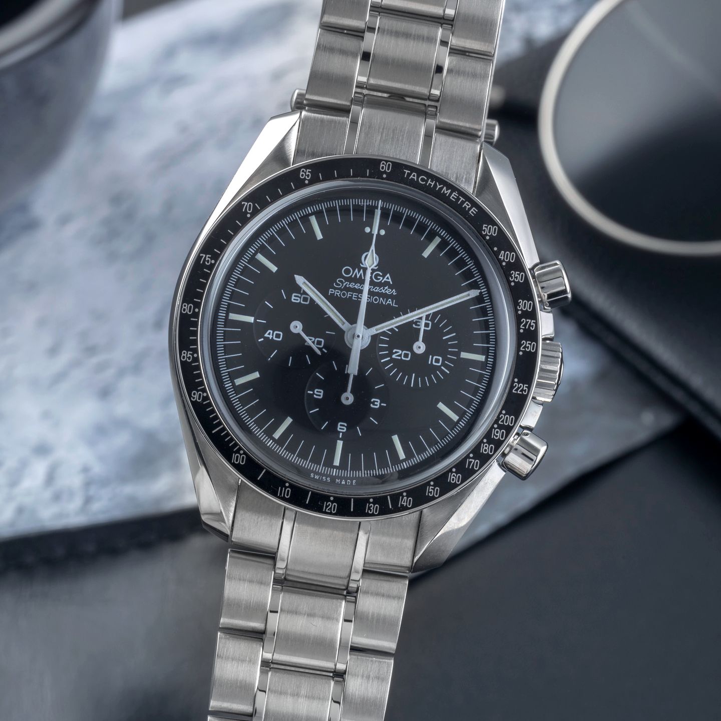 Omega Speedmaster Professional Moonwatch 311.30.42.30.01.005 (Unknown (random serial)) - Black dial 42 mm Steel case (3/8)