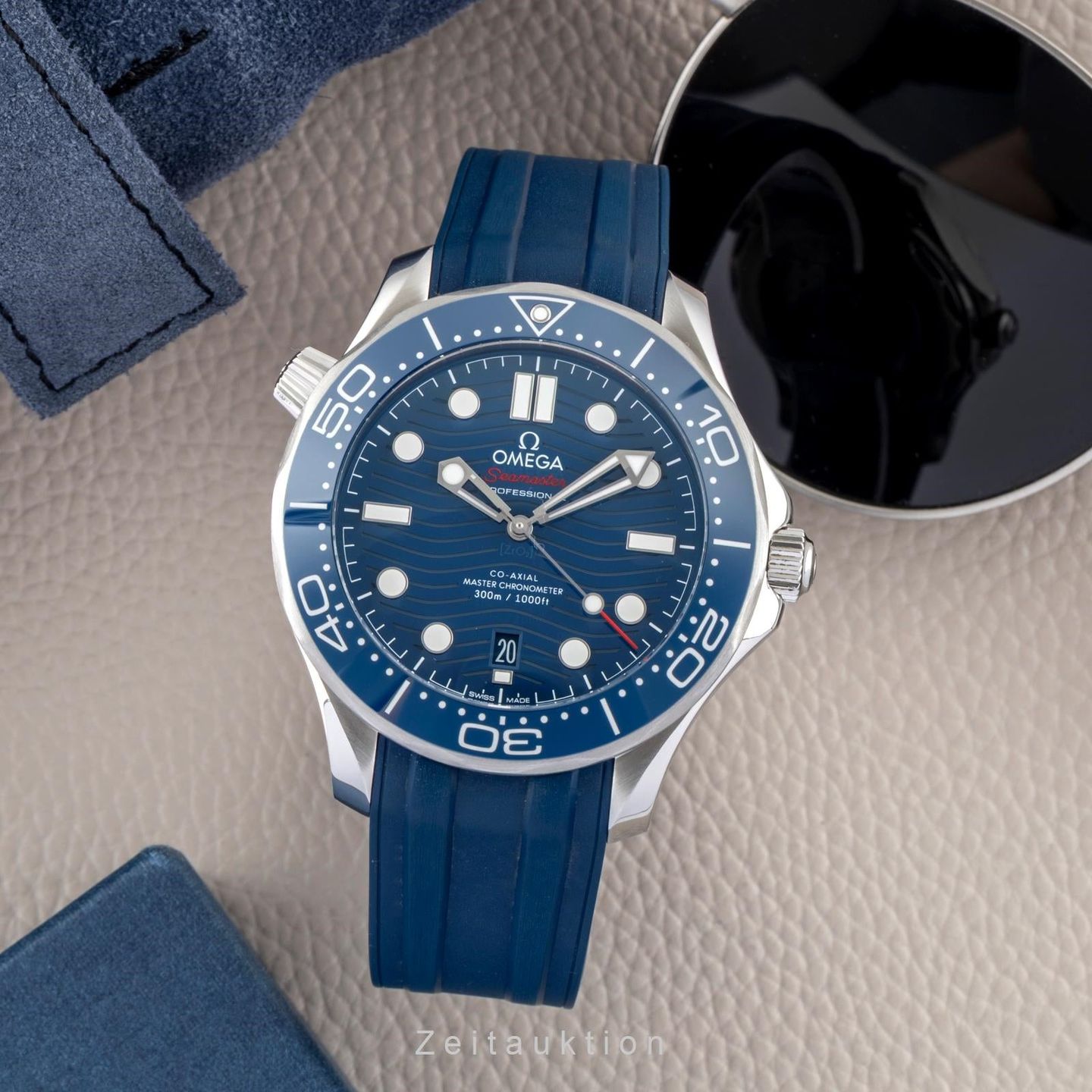 Omega Seamaster Diver 300 M 210.32.42.20.03.001 (Unknown (random serial)) - Blue dial 42 mm Steel case (3/8)