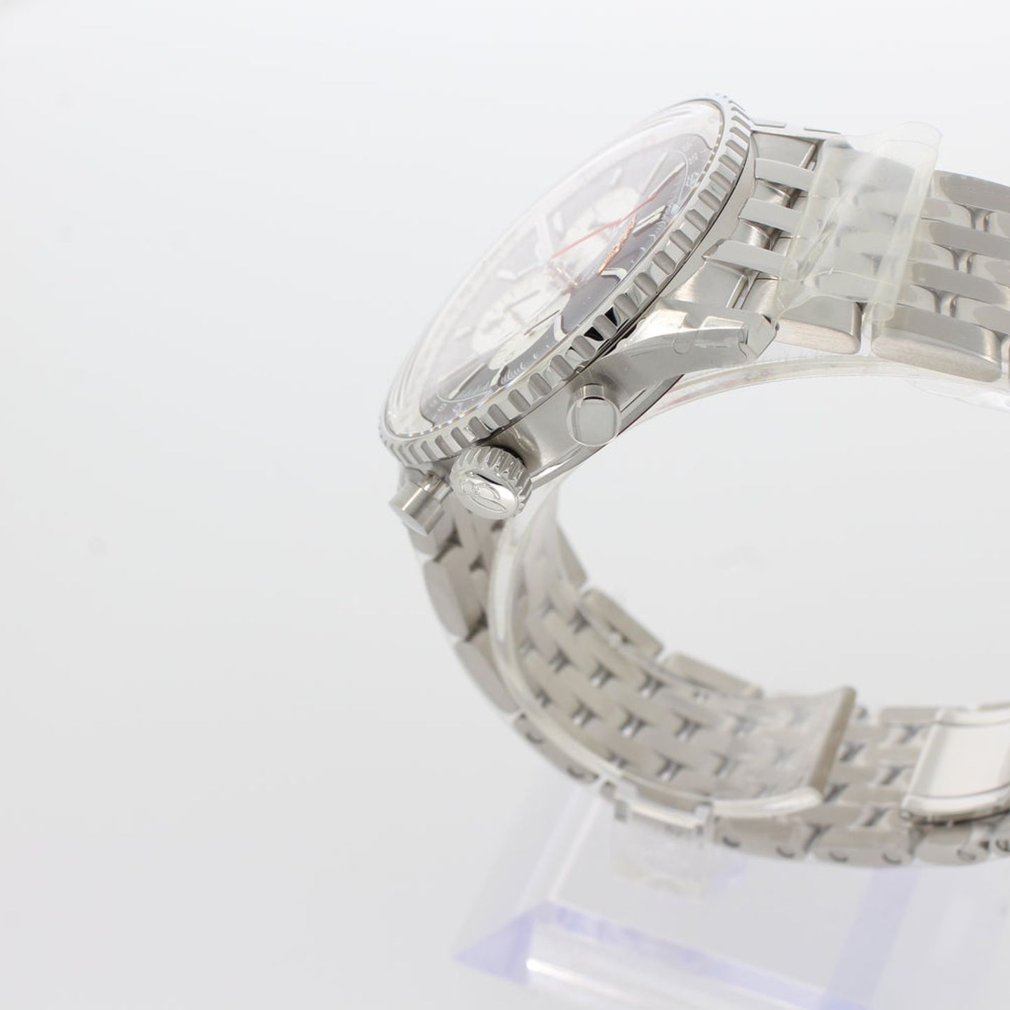 Breitling Navitimer 1 B01 Chronograph AB0138211B1A1 (2025) - Black dial 43 mm Steel case (3/4)