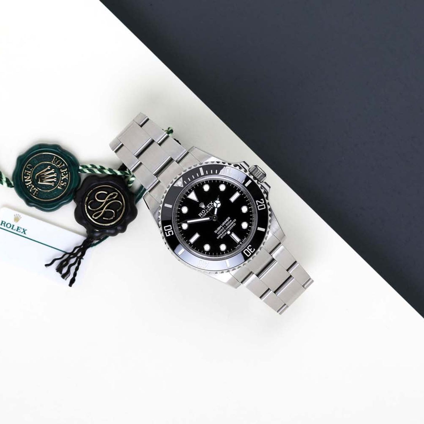 Rolex Submariner No Date 124060 (2024) - Zwart wijzerplaat 41mm Staal (2/8)