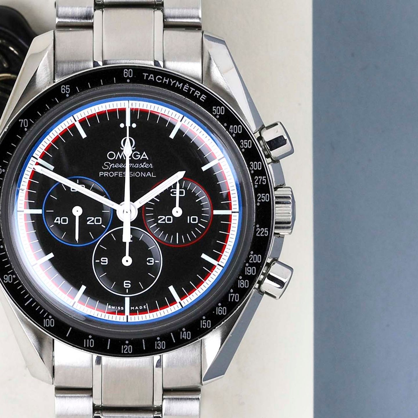 Omega Speedmaster Professional Moonwatch 311.30.42.30.01.003 (2010) - Black dial 42 mm Steel case (5/8)